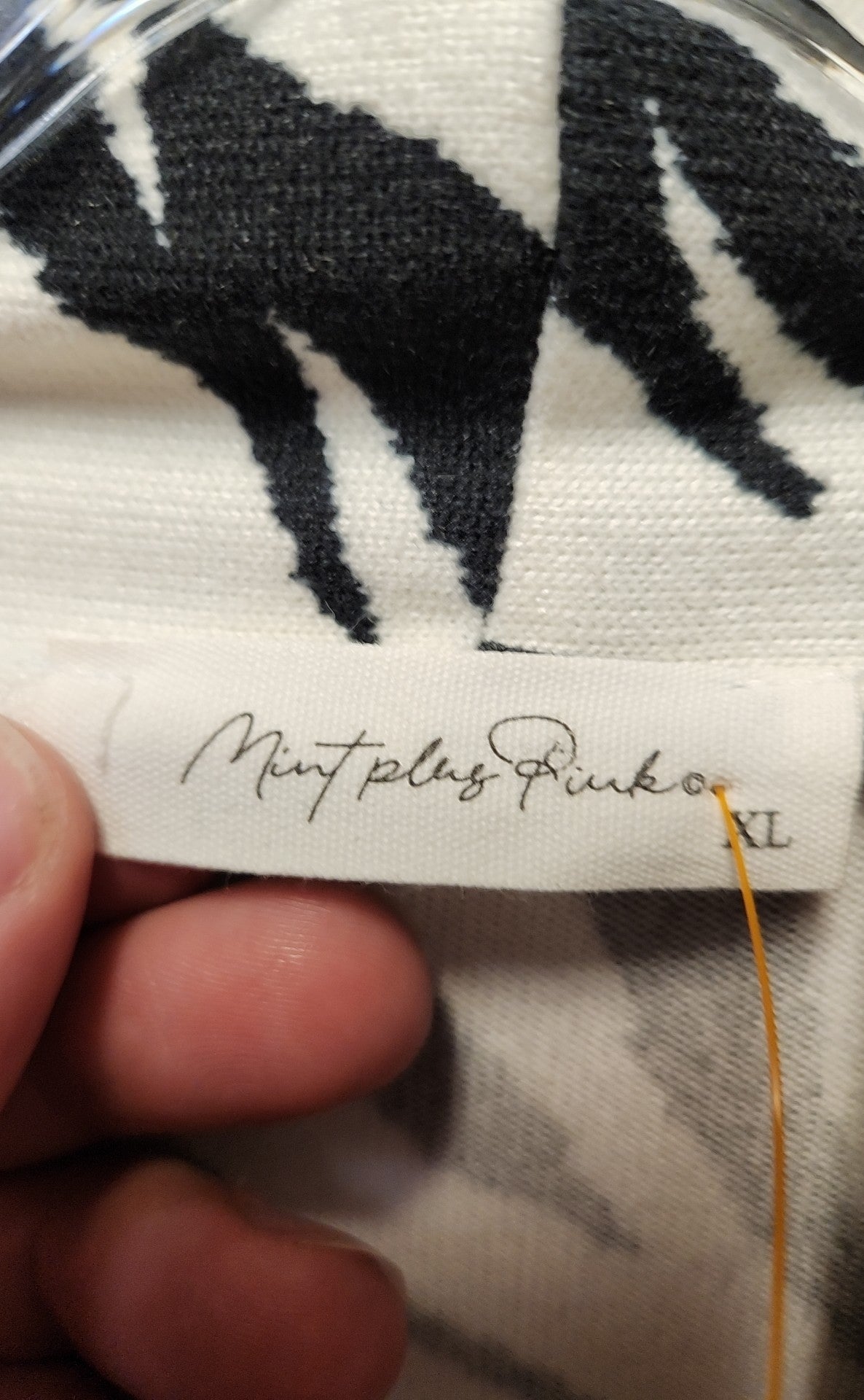 Mint Plus Pink Women's Size XL White & Black Animal Print Cardigan