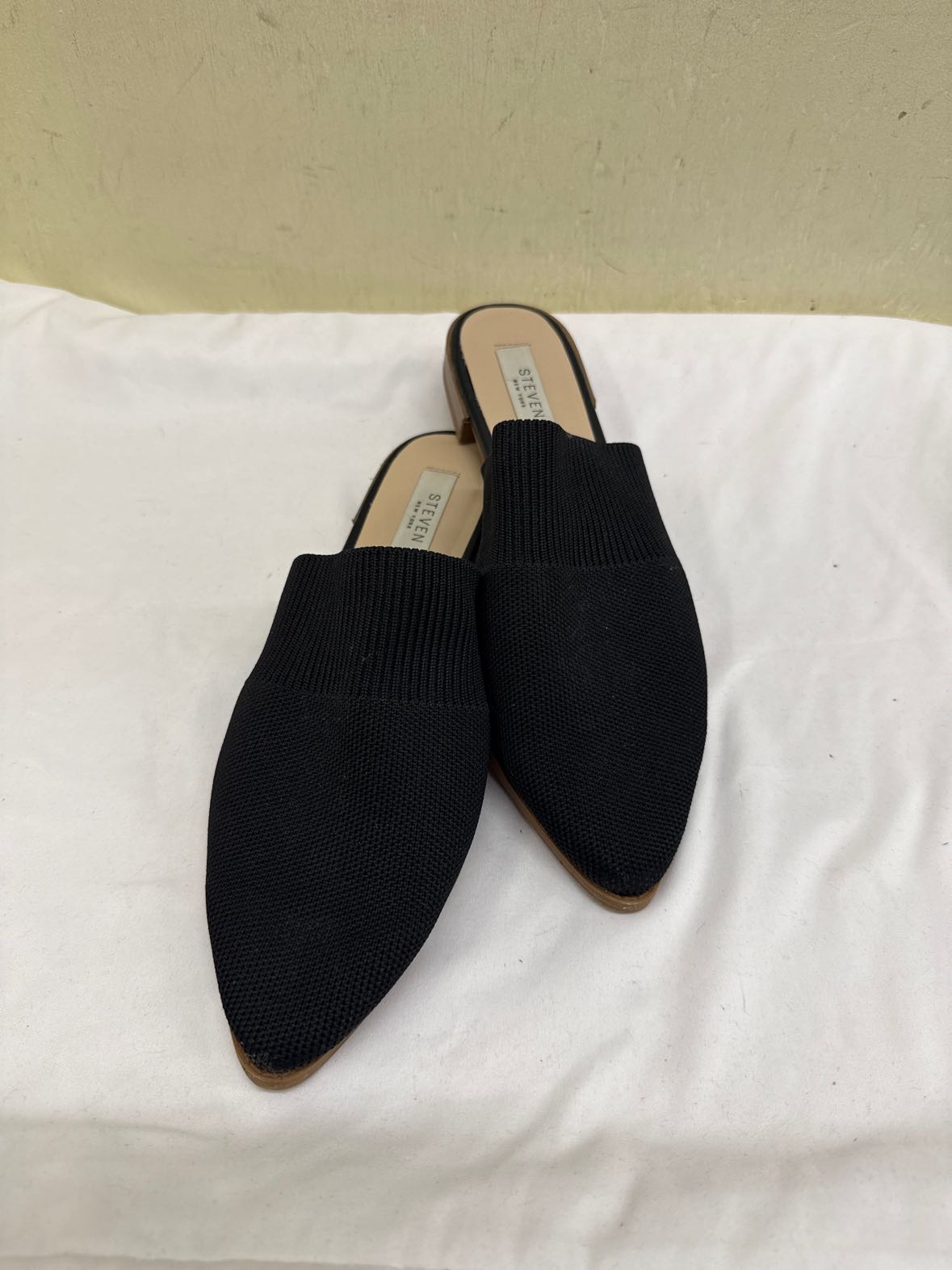 Steven Women's Size 9-1/2 Black Flats Shoes