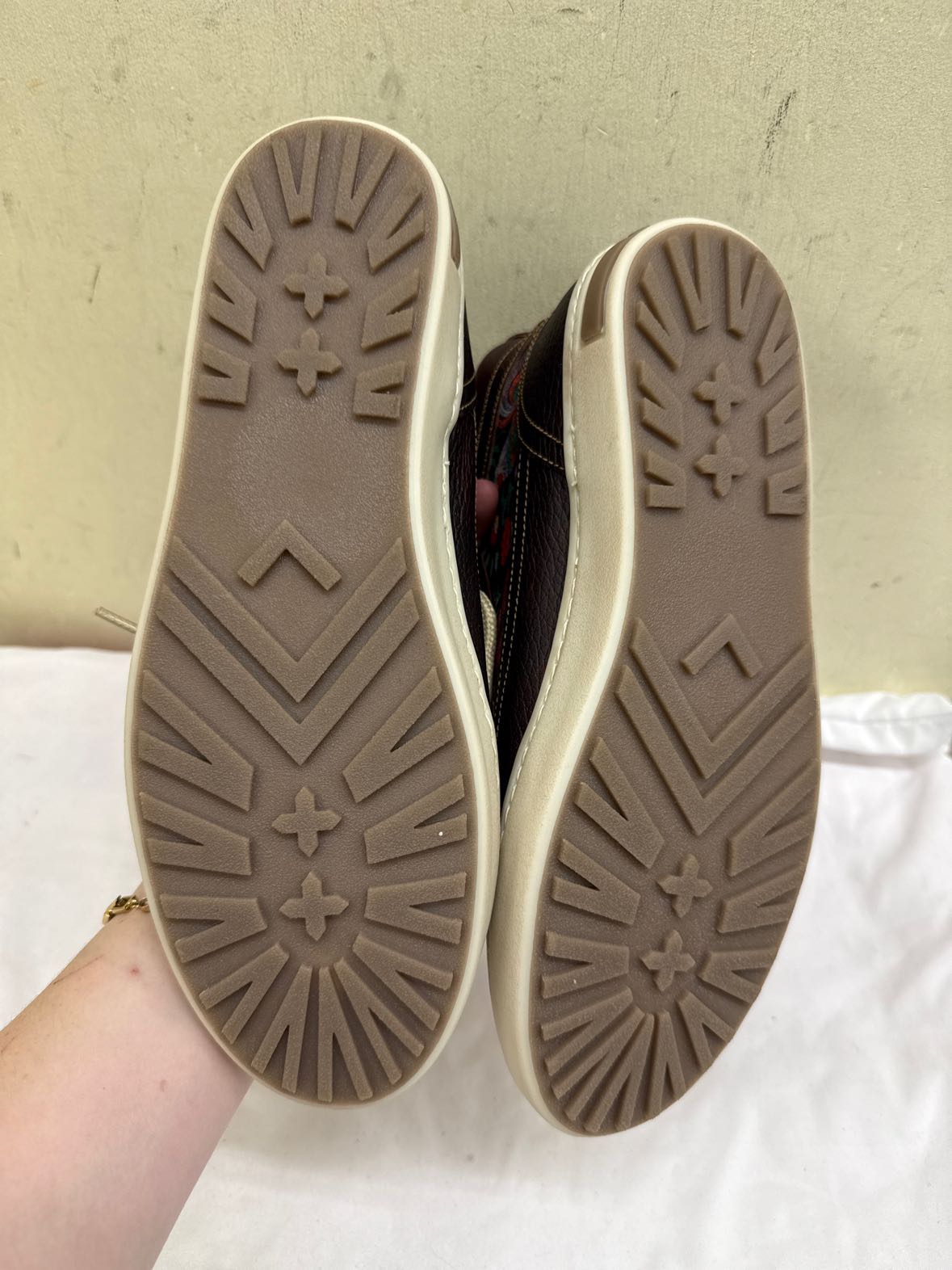 Inkkas Women's Size 11 Brown Sneakers Shoes