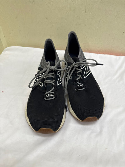 New Balance Women's Size 10 Black Sneakers Shoes