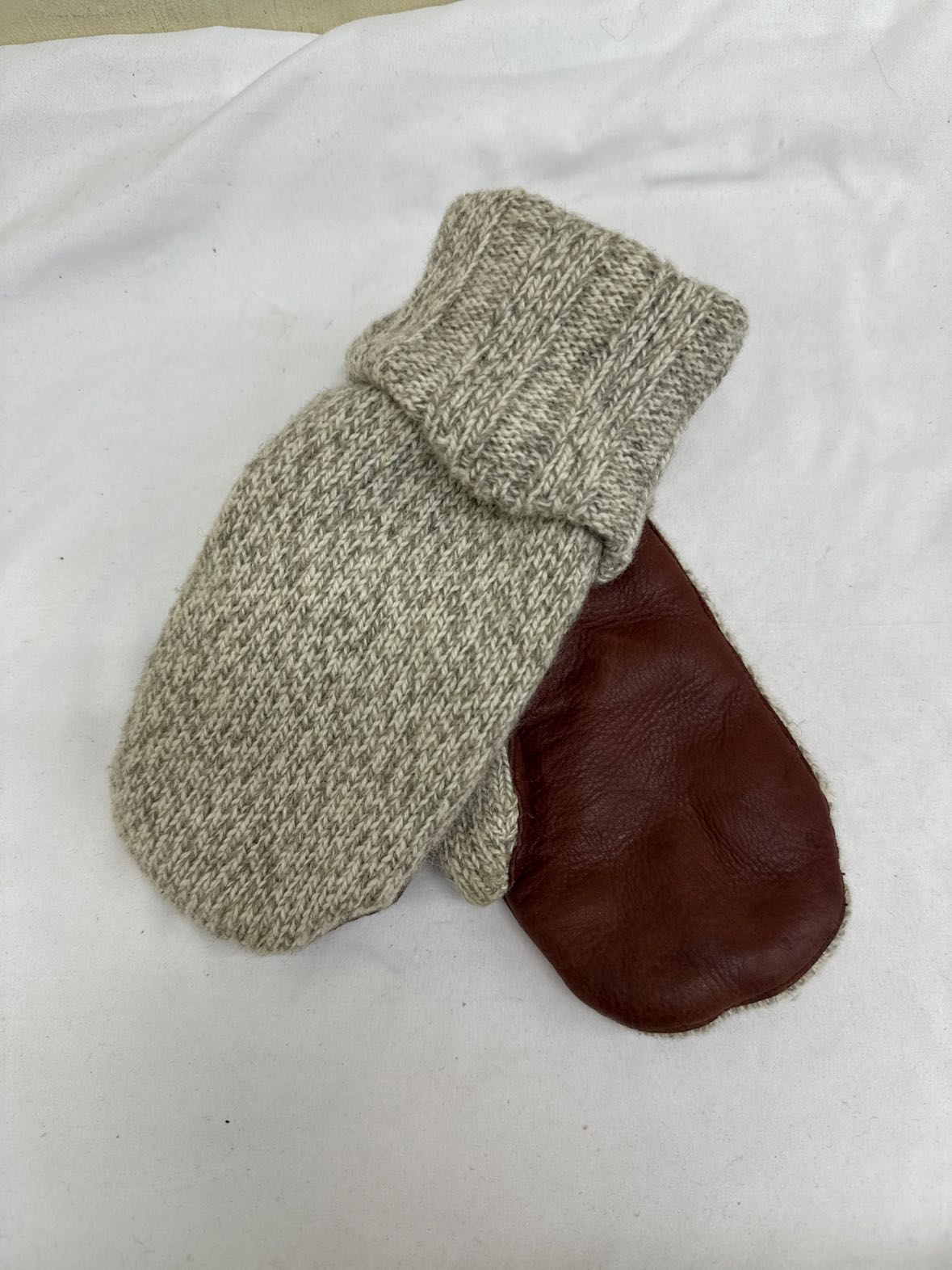 Size One Size Tan Gloves