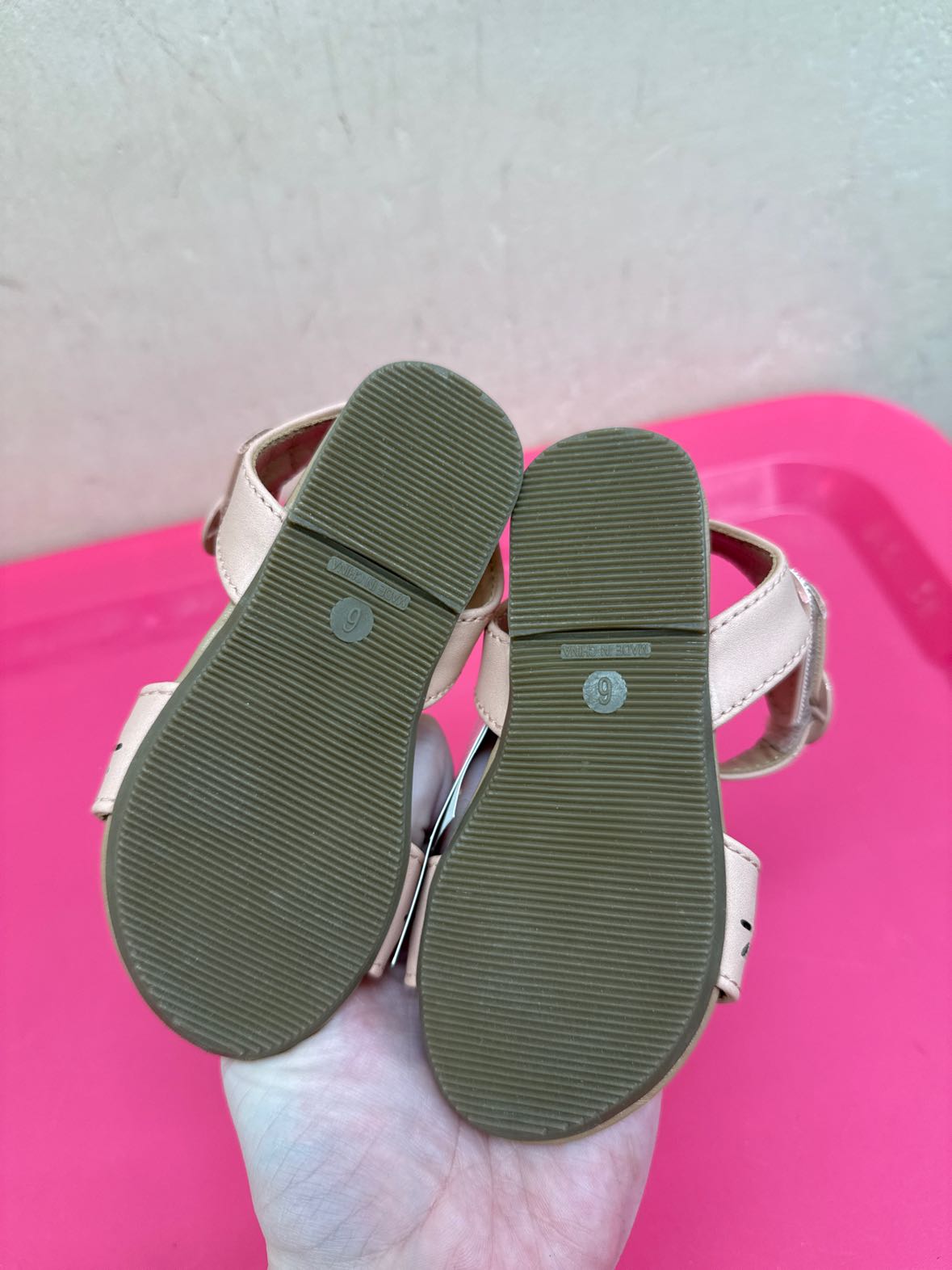 NWT Old Navy Girl's Size 6 Pink Sandals