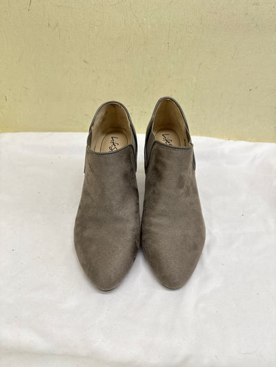 Life Stride Women's Size 8 Gray Pumps Shoes