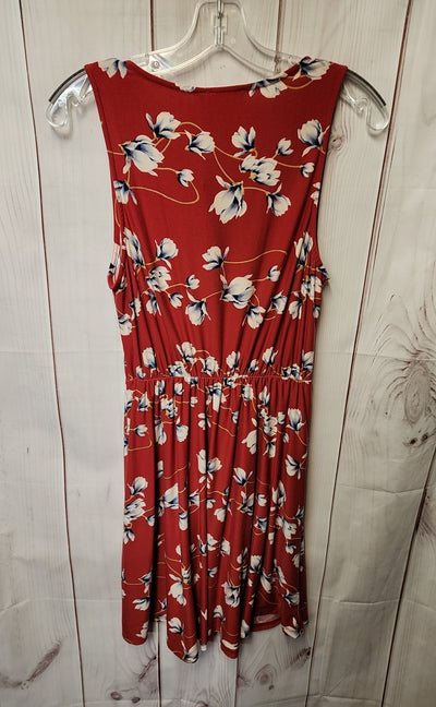 French Grey Women's Size M Red Floral Dress