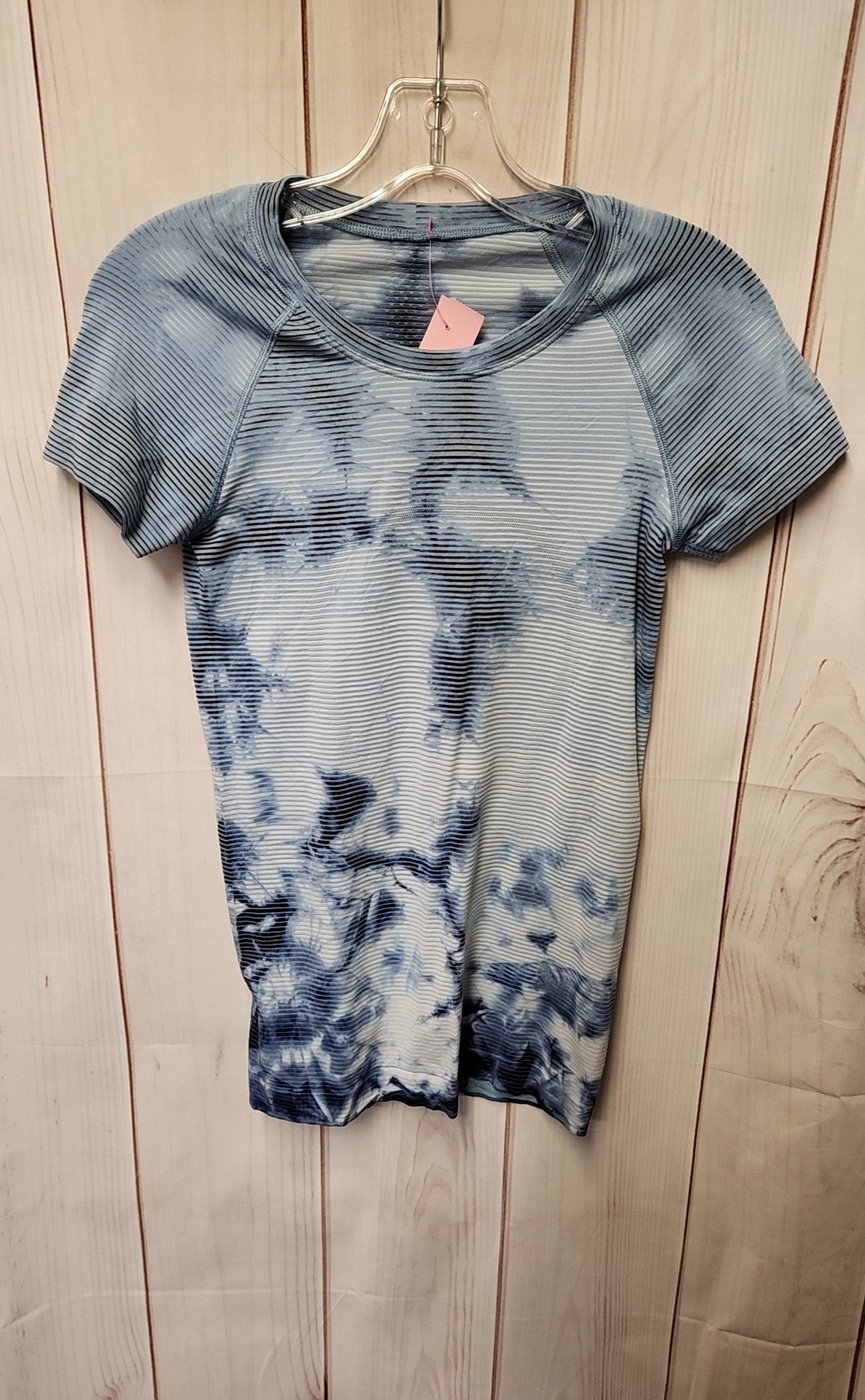Lululemon Women's Size S Blue Short Sleeve Top