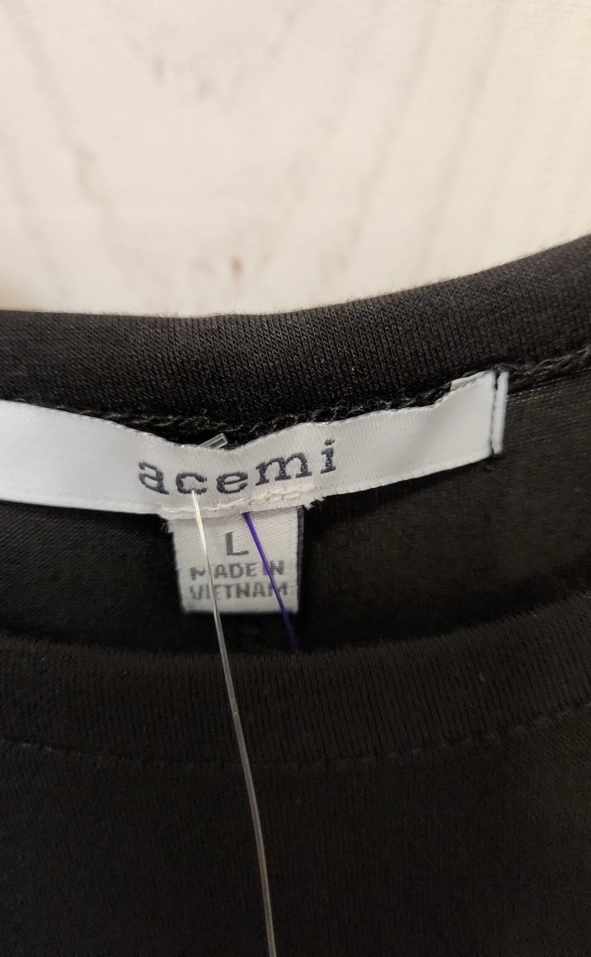 Acemi Women's Size L Black Cold Shoulder Top