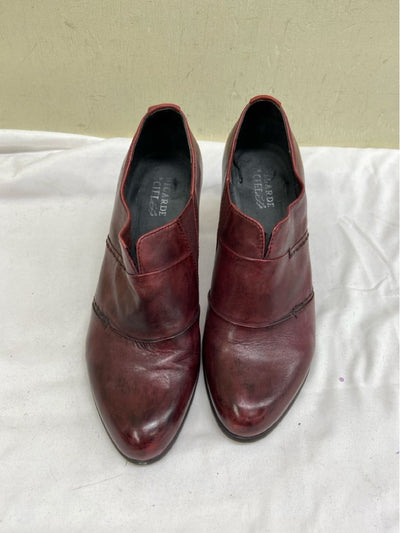 Regarde le Ciel Women's Size 38 = 7-1/2 Red Pumps