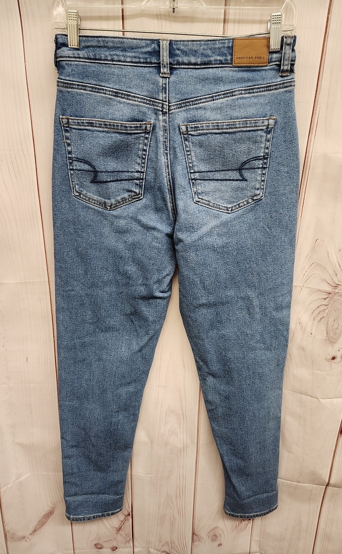 American Eagle Women's Size 26 (1-2) Blue Jeans Mom Jean