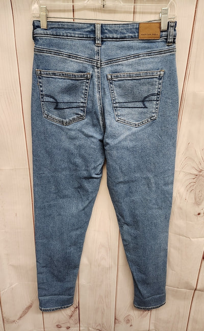 American Eagle Women's Size 26 (1-2) Blue Jeans Mom Jean