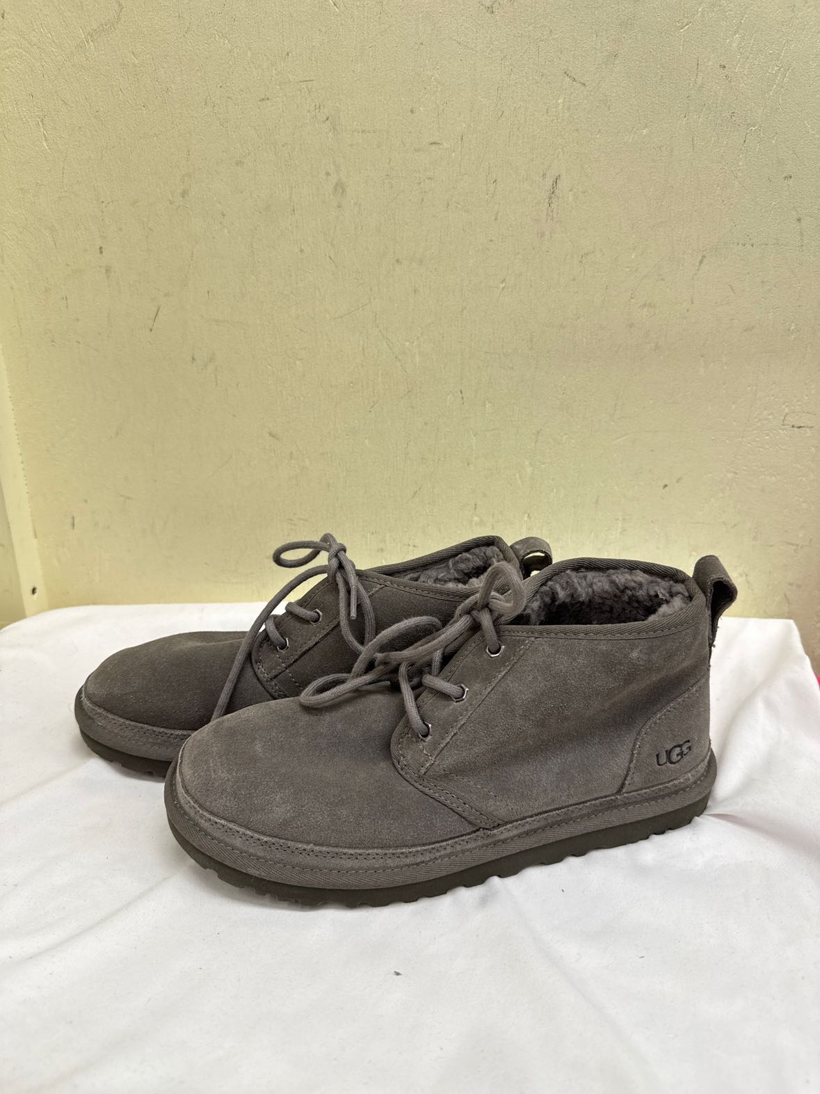 Ugg Women's Size 8 Gray Boots Shoes