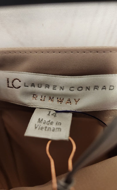 NWT Lauren Conrad Runway Limited Edition Women's Size 14 Beige Floral Shorts