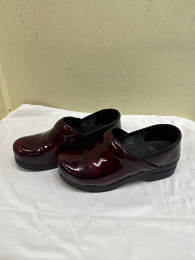 Dansko Women's Size 37 = 6-1/2 Red Clogs Shoes