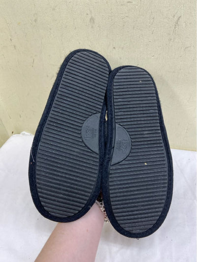 Floopi Women's Size 7 Gray Slippers
