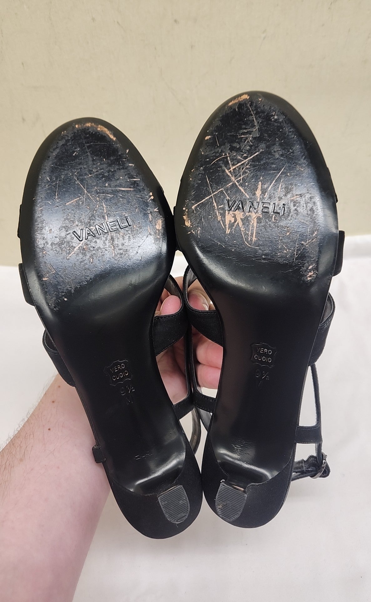 Van Eli Women's Size 9-1/2 Black Sandals Shoes