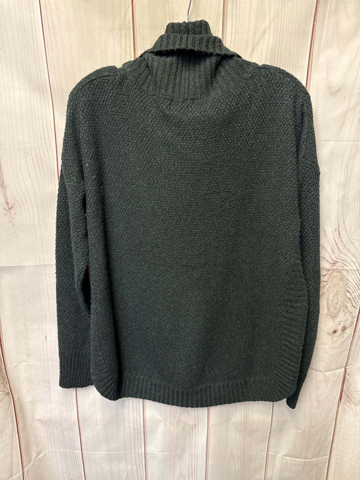 Mia & Tess Women's Size M Green Sweater