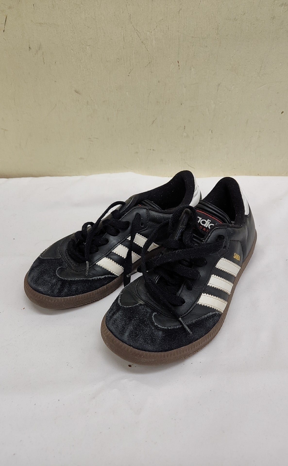 Adidas Boy's Size 3 Black Shoes