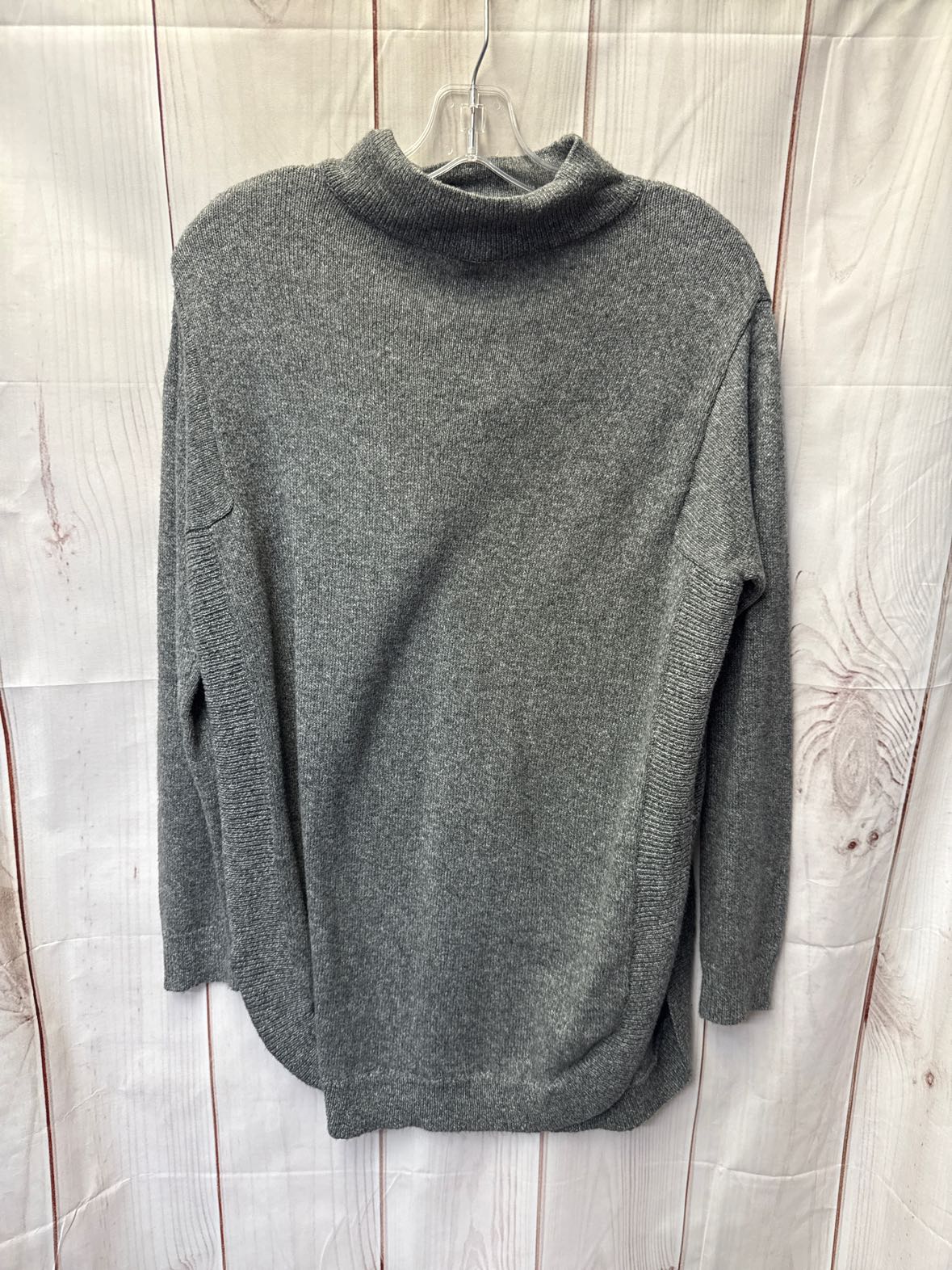 Chico's Women's Size 1 = M Gray Sweater