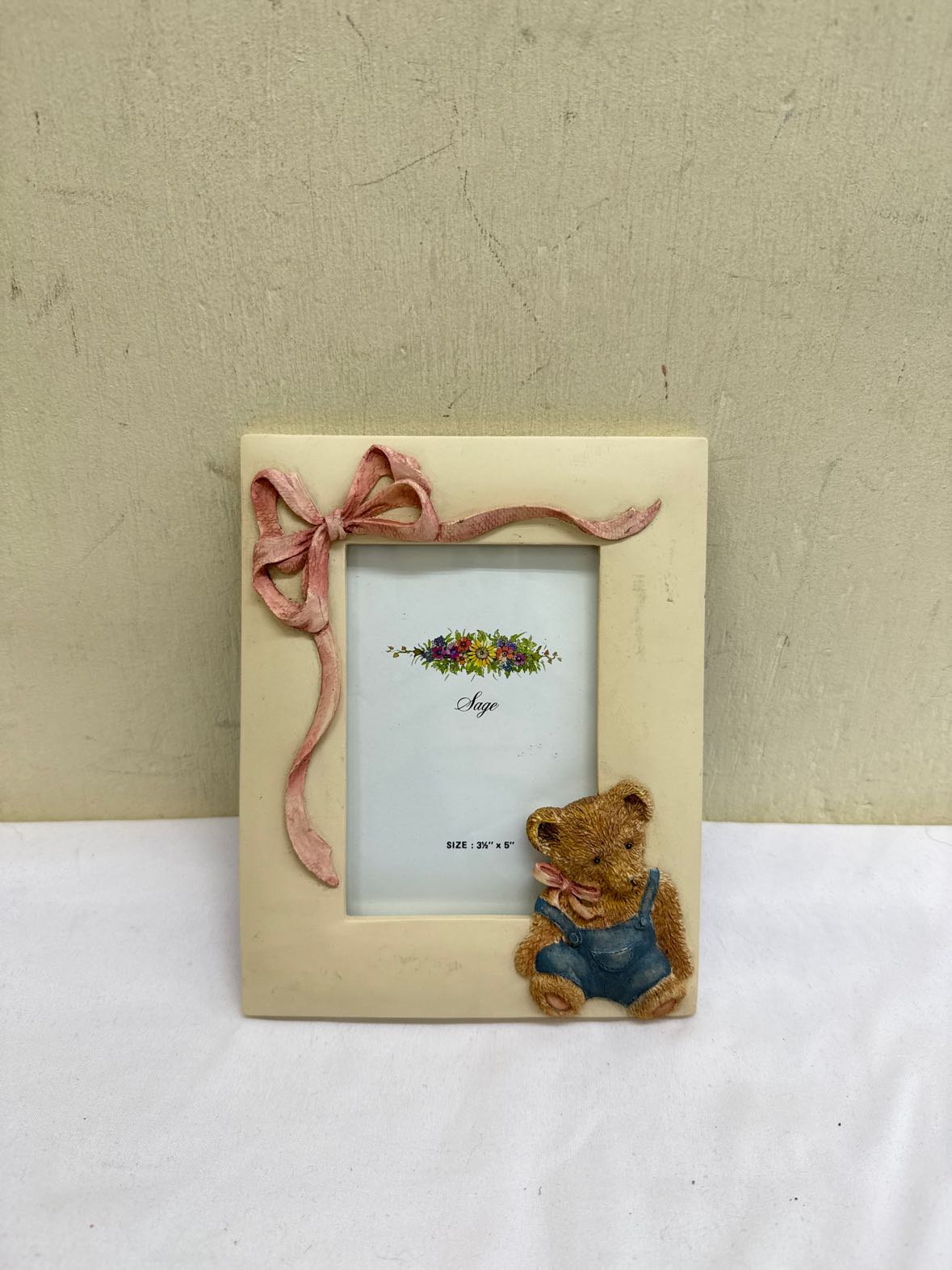 3-1/2 x 5 White Frame