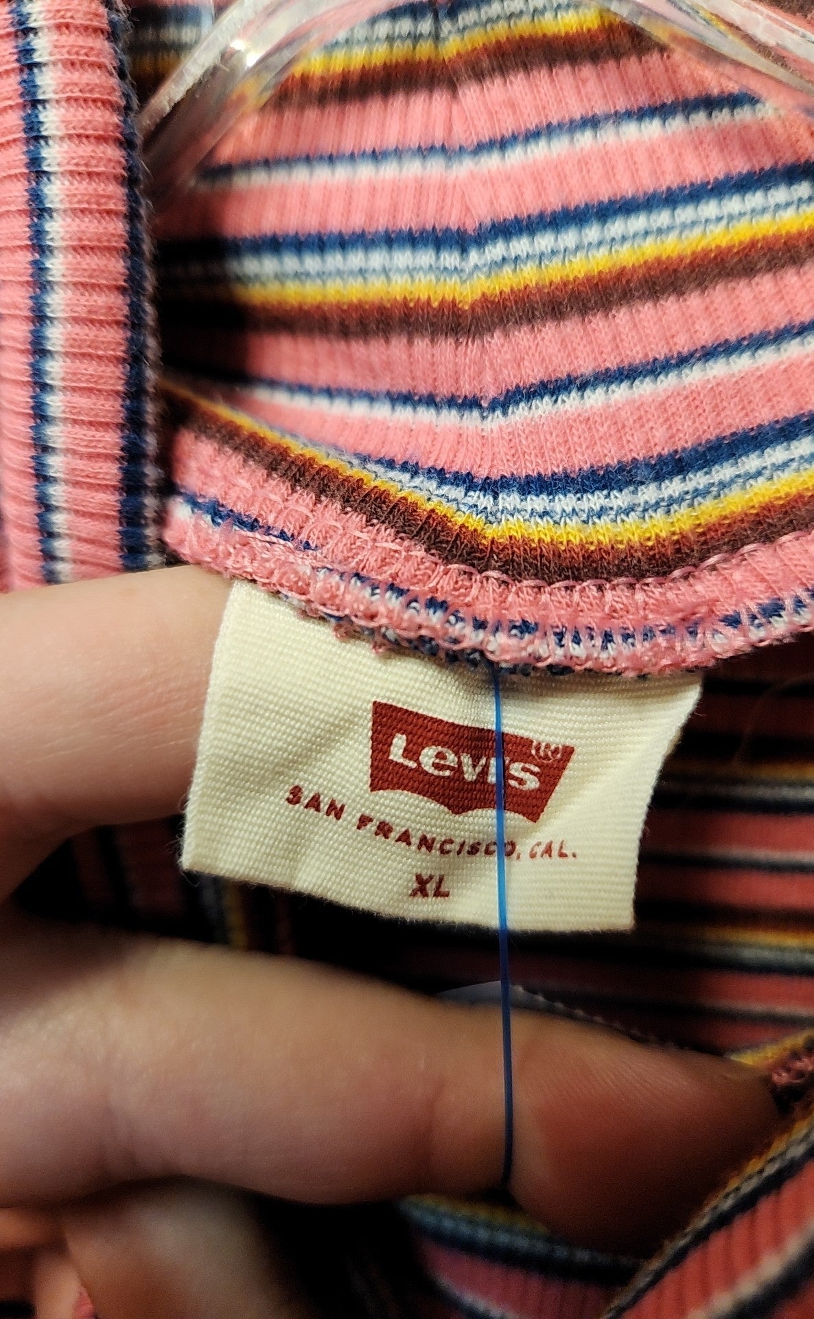 Levis Women's Size XL Pink Long Sleeve Top