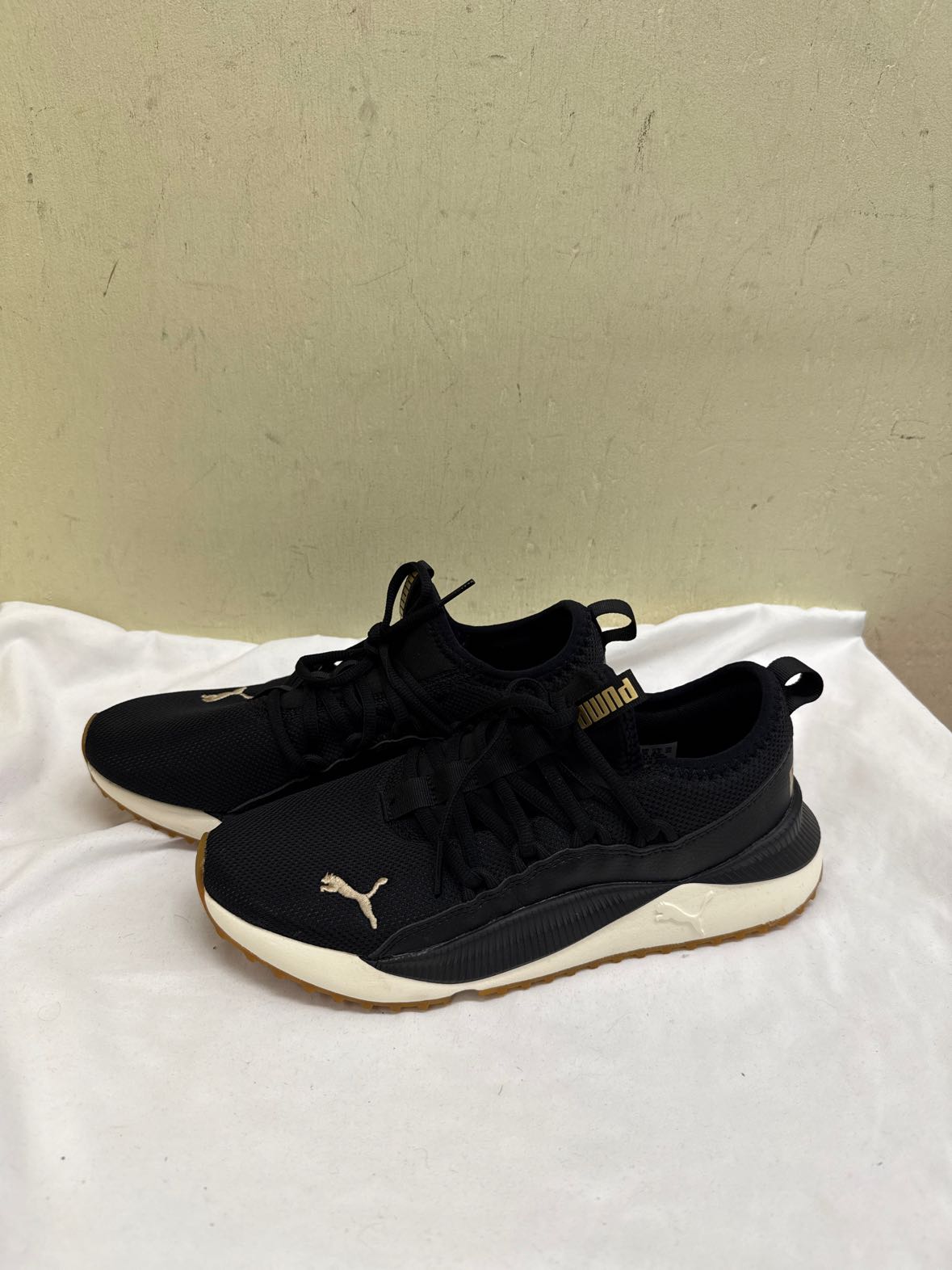 Puma Women's Size 8-1/2 Black Sneakers Shoes