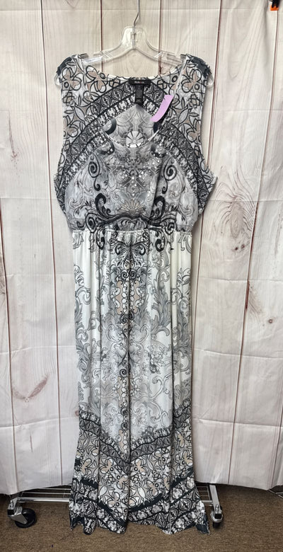 Style & Co Women's Size XL White & Gray Dress