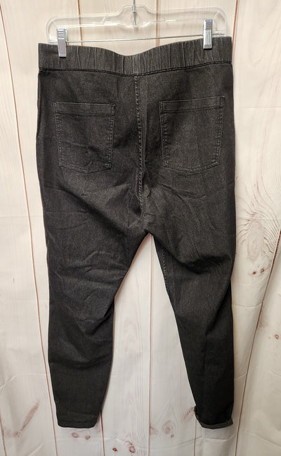 NWT Hue Women's Size L Black & Green Camo Reversible Pants