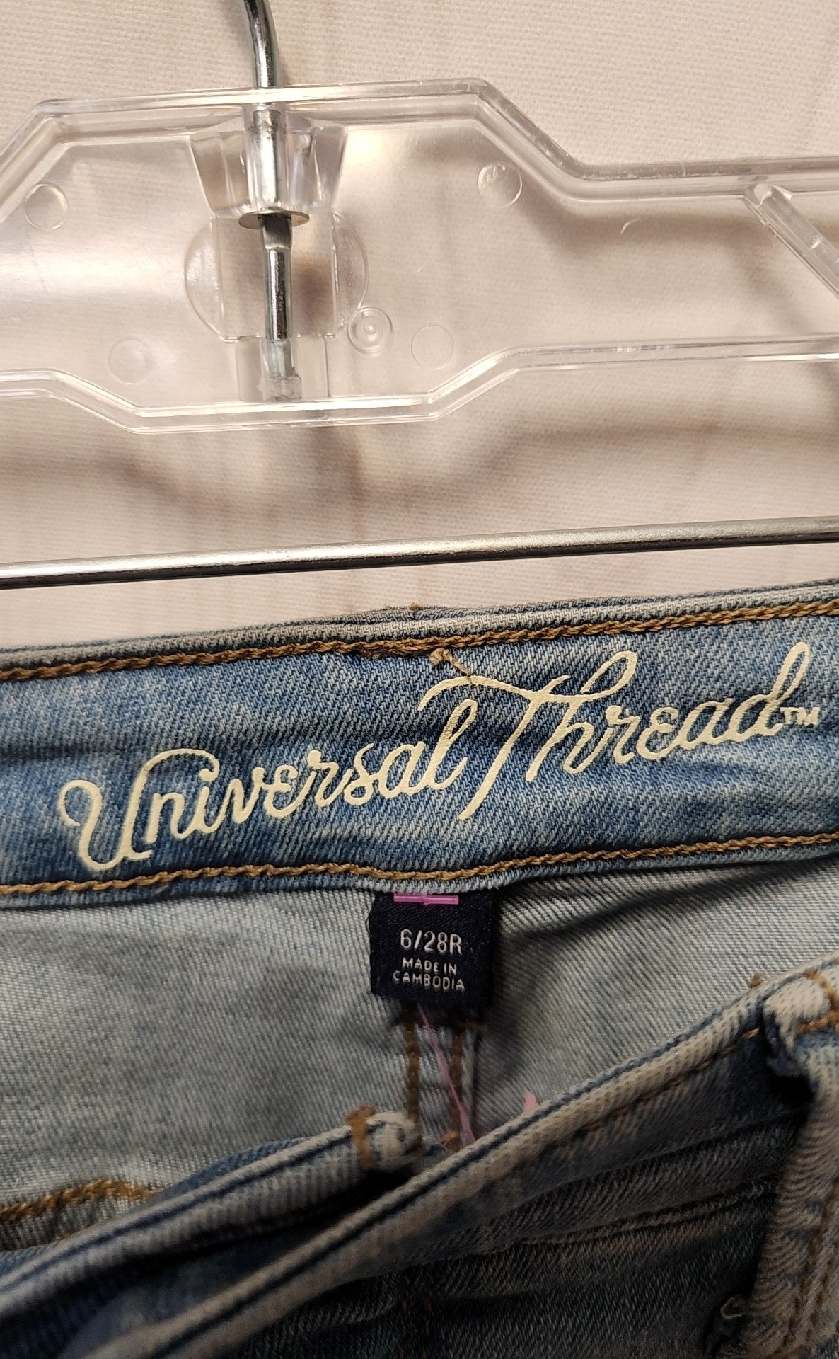 Universal Thread Women's Size 28 (5-6) Blue Jeans Mid Rise Skinny
