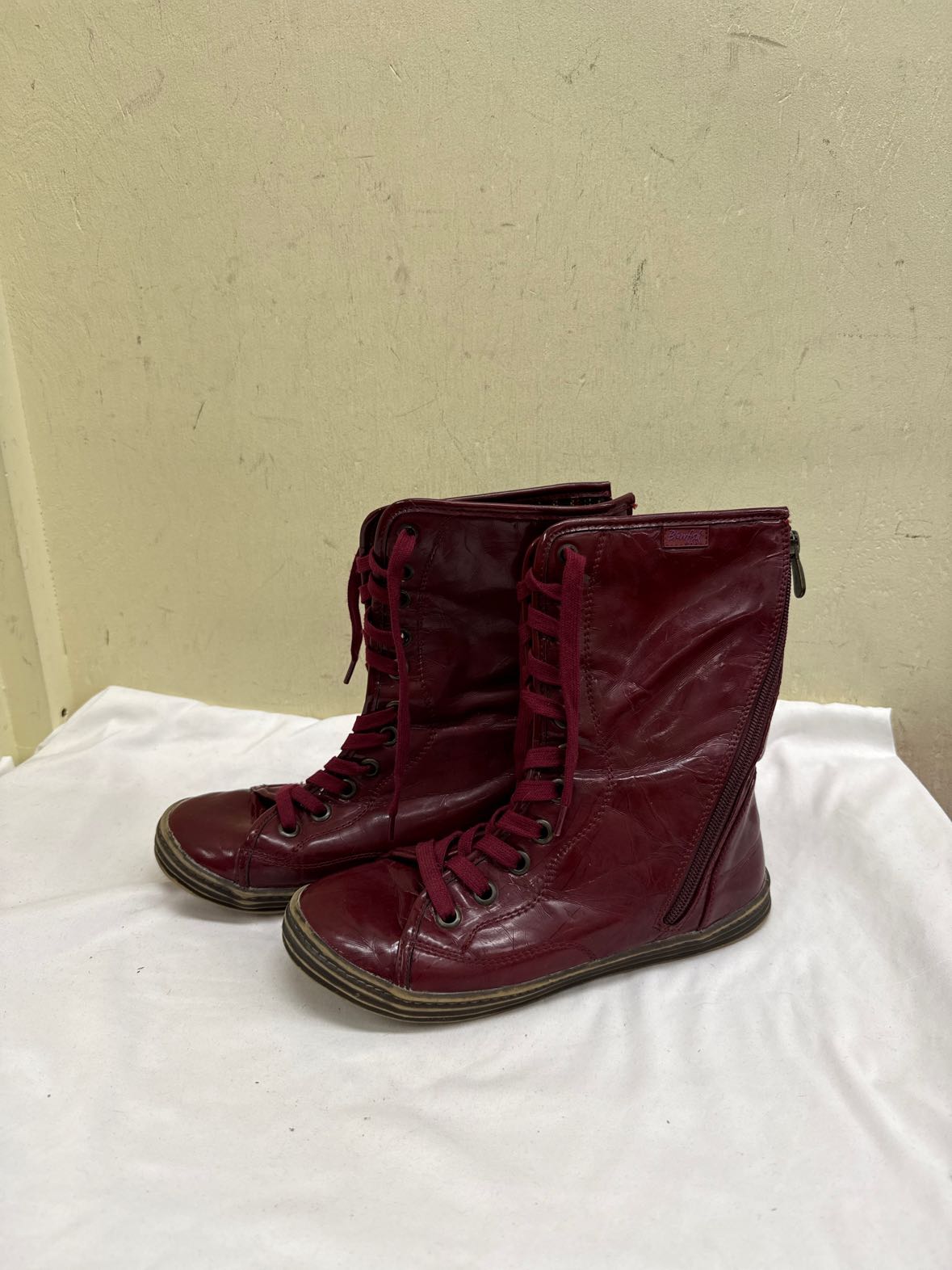 Blowfish Women's Size 7 Red Boots Shoes