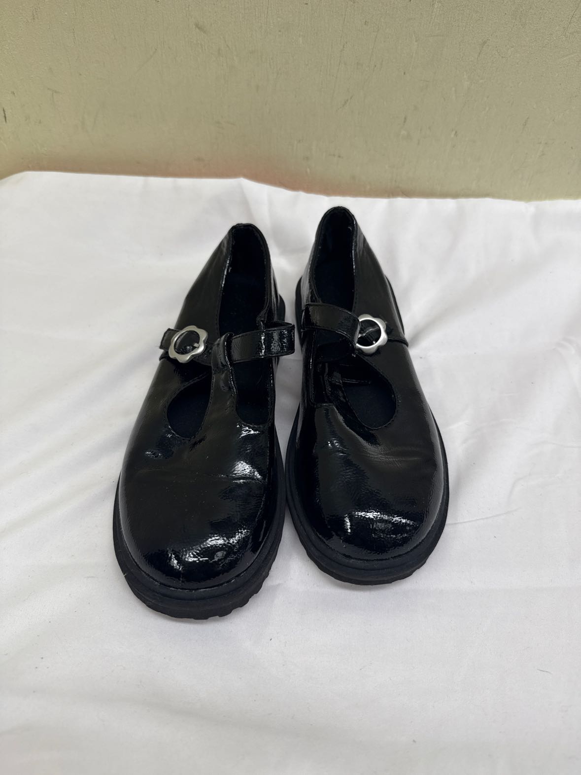 Girl's Size 3 Black Shoes
