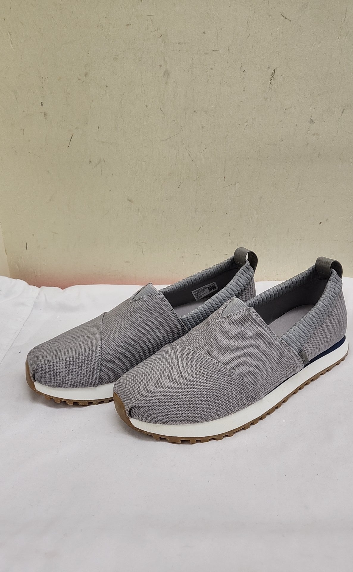 Toms Men's Size 10 Gray Shoes