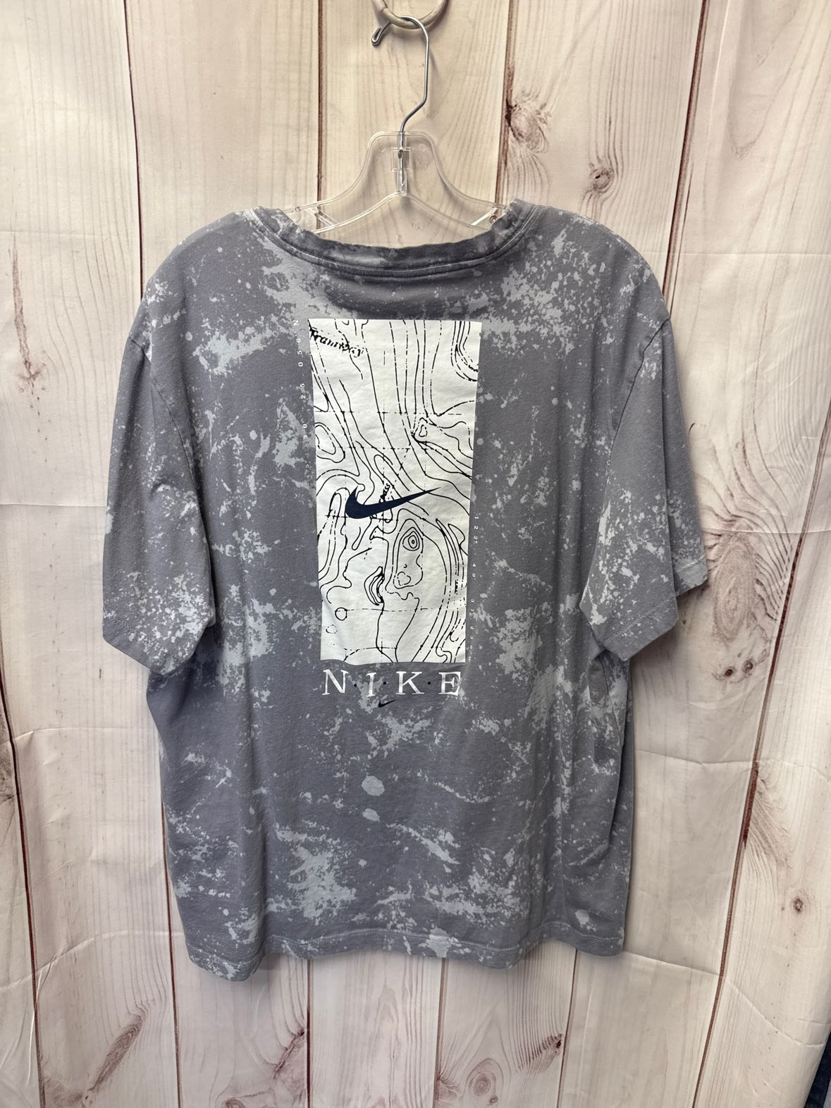 Nike Men's Size XL Gray Shirt