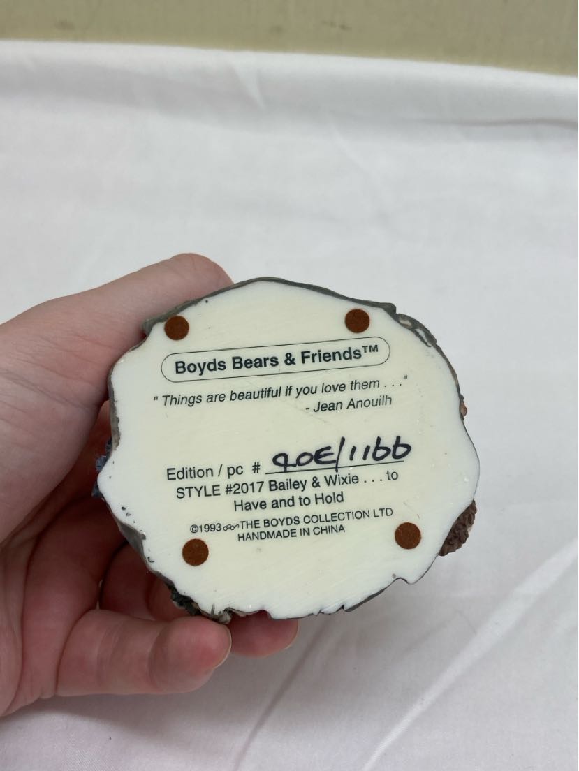 Boyd's Bears and Friends Bailey & Wixie To Have And To Hold 1993 Figurine