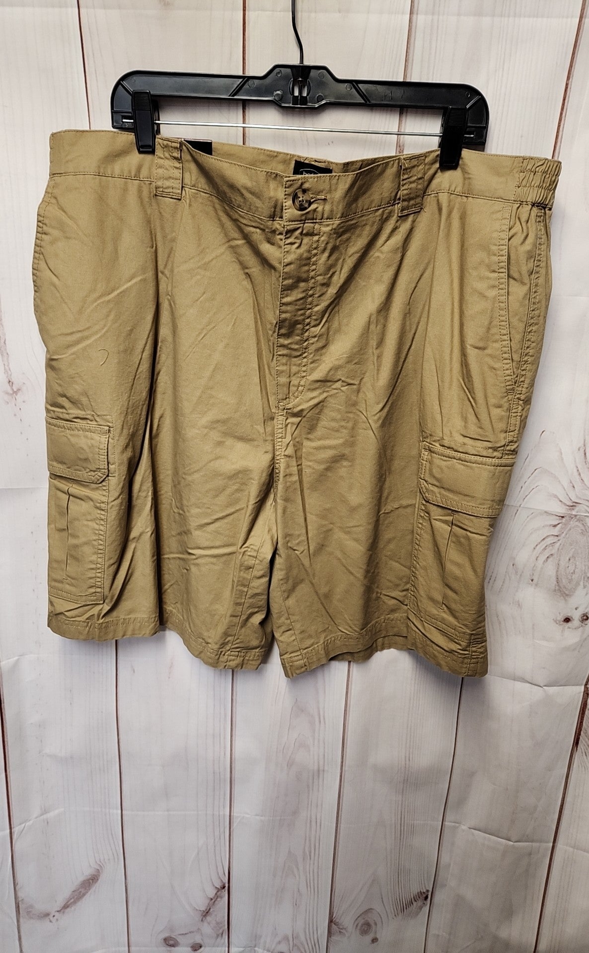 NWT Berkley Jensen Men's Size 42 Beige Shorts