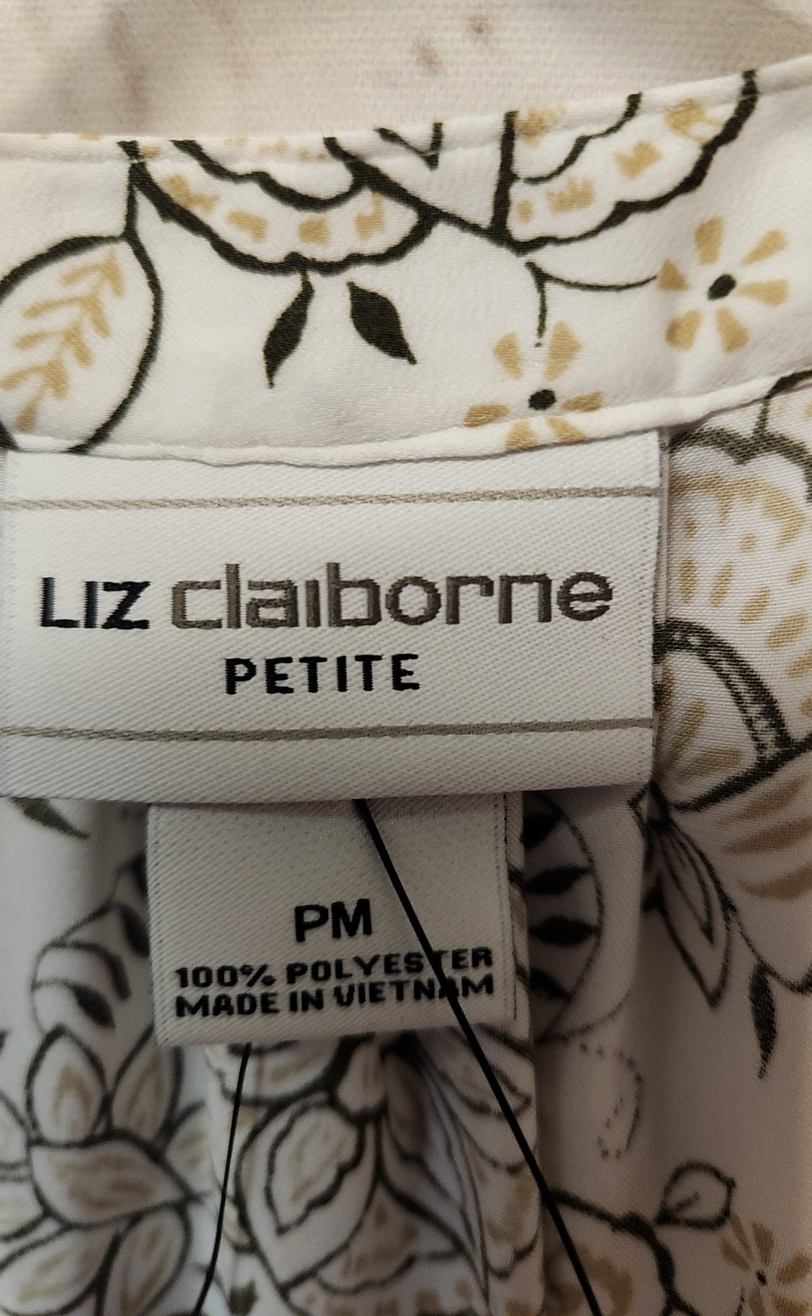 NWT Liz Claiborne Women's Size M Petite White Floral Short Sleeve Top