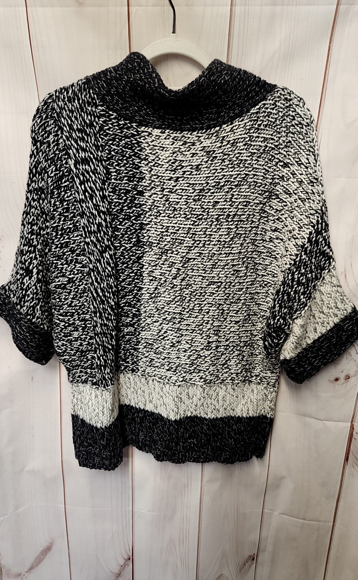 Chico's Women's Size 2 = US L White & Black Cardigan