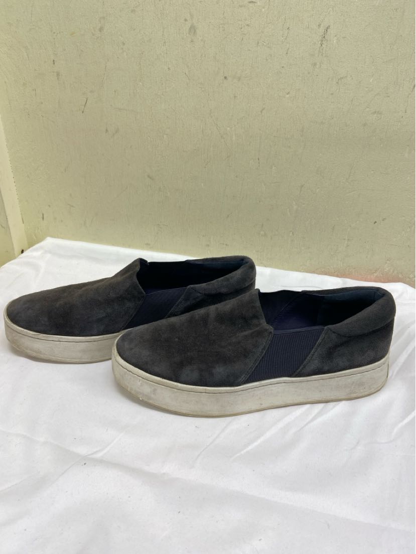 vince. Women's Size 9-1/2 Gray Flats