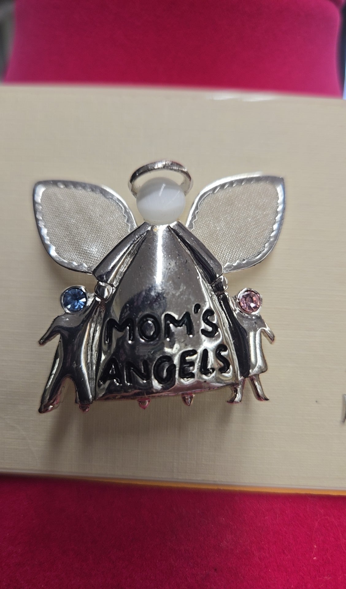 Mom's Angels Brooch Pin