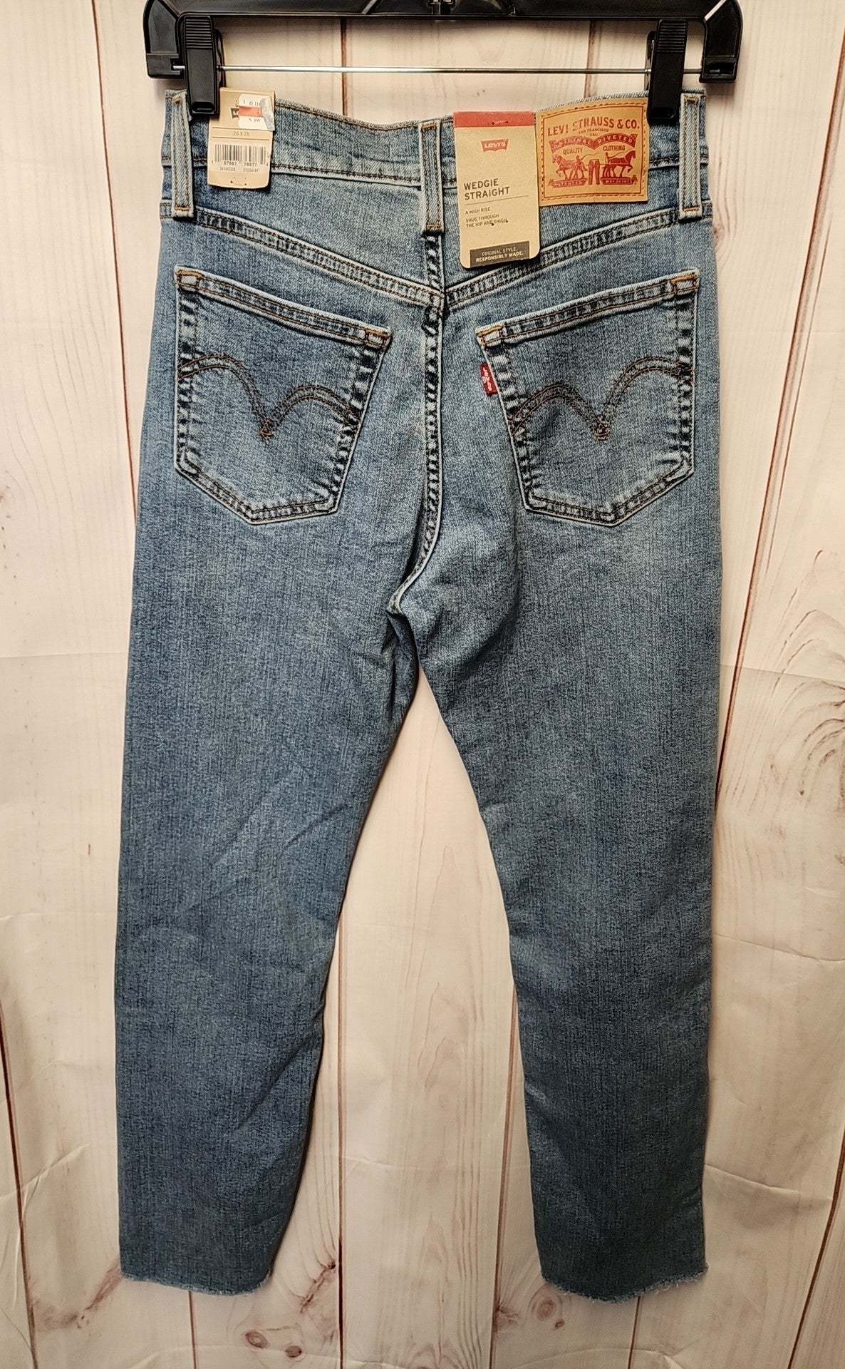 NWT Levis Women's Size 26 (1-2) Blue Jeans Wedgie Straight