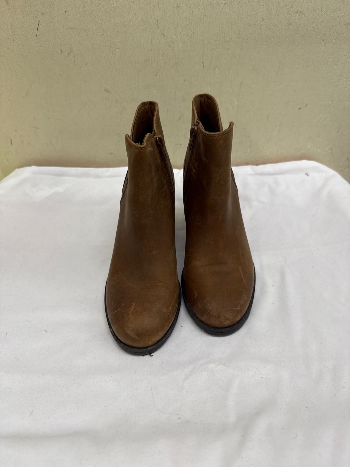 Clarks Women's Size 6-1/2 Brown Boots Shoes