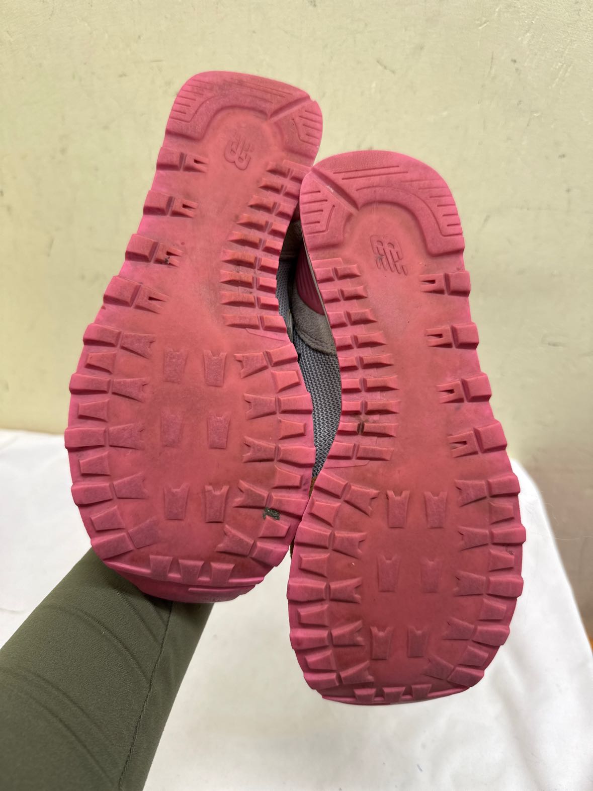 New Balance Women's Size 8 Purple Sneakers Shoes