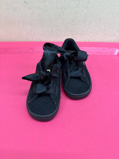 Puma Girl's Size 9 Black Sneakers