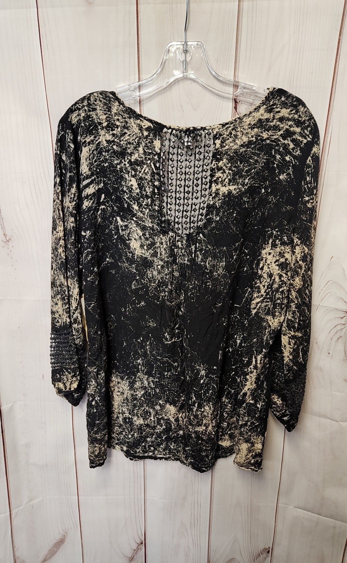 One World Women's Size XL Black 3/4 Sleeve Top