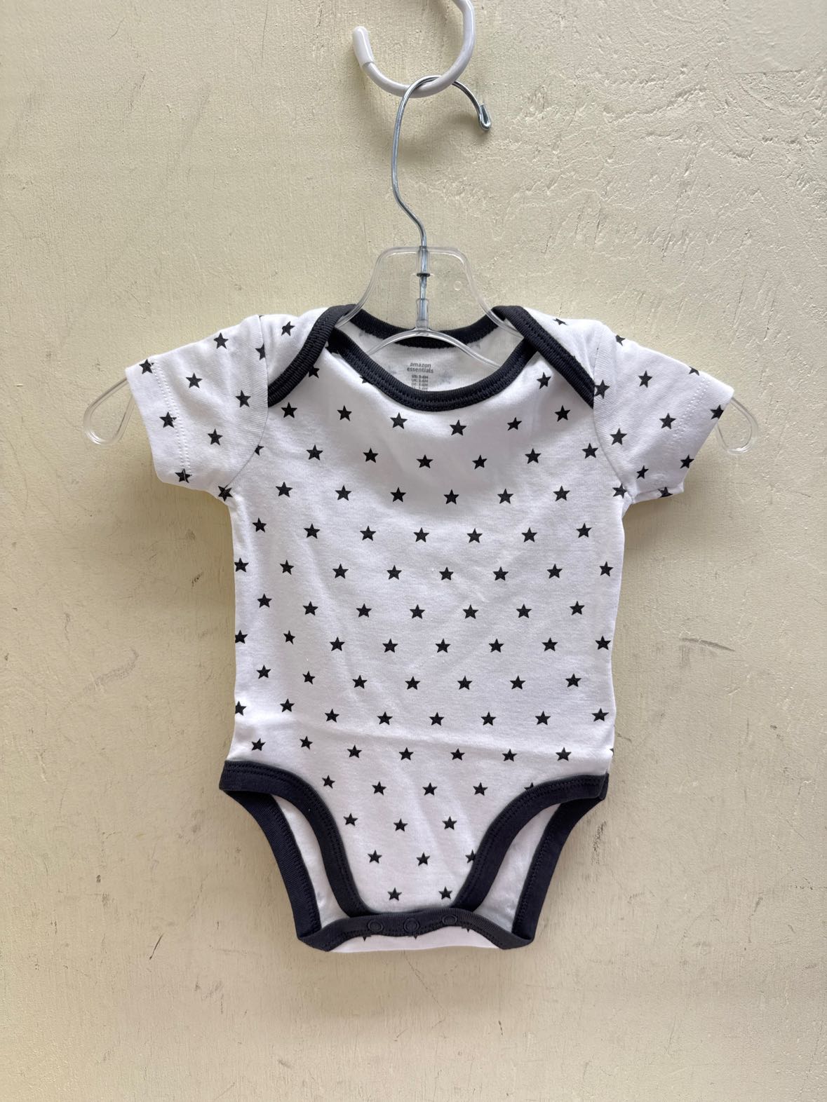 Boy's Size 3-6 Months White Outfit