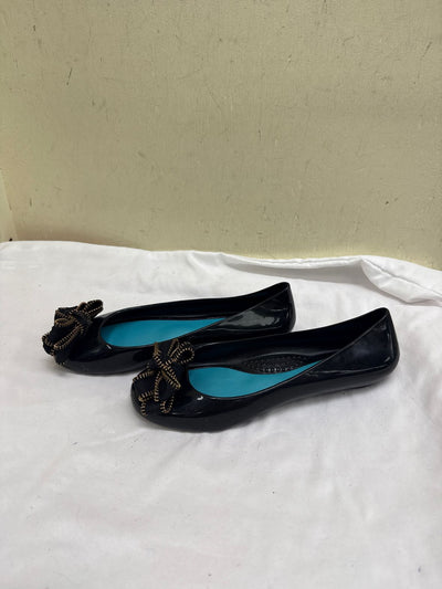 Oka b Women's Size 7 Black Flats Shoes