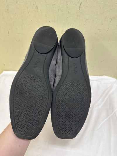 Clarks Women's Size 10 Gray Flats