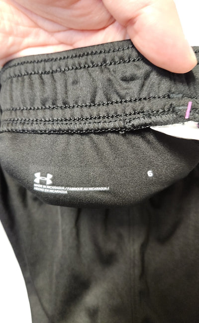 Under Armour Boy's Size 6 Black Shorts