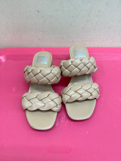Dolce Vita Women's Size 7-1/2 Tan Sandals