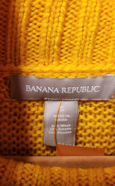 Banana Republic Women's Size S Yellow Sweater