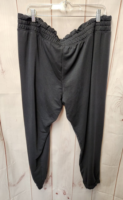 Under Armour Women's Size 1X Black Sweatpants