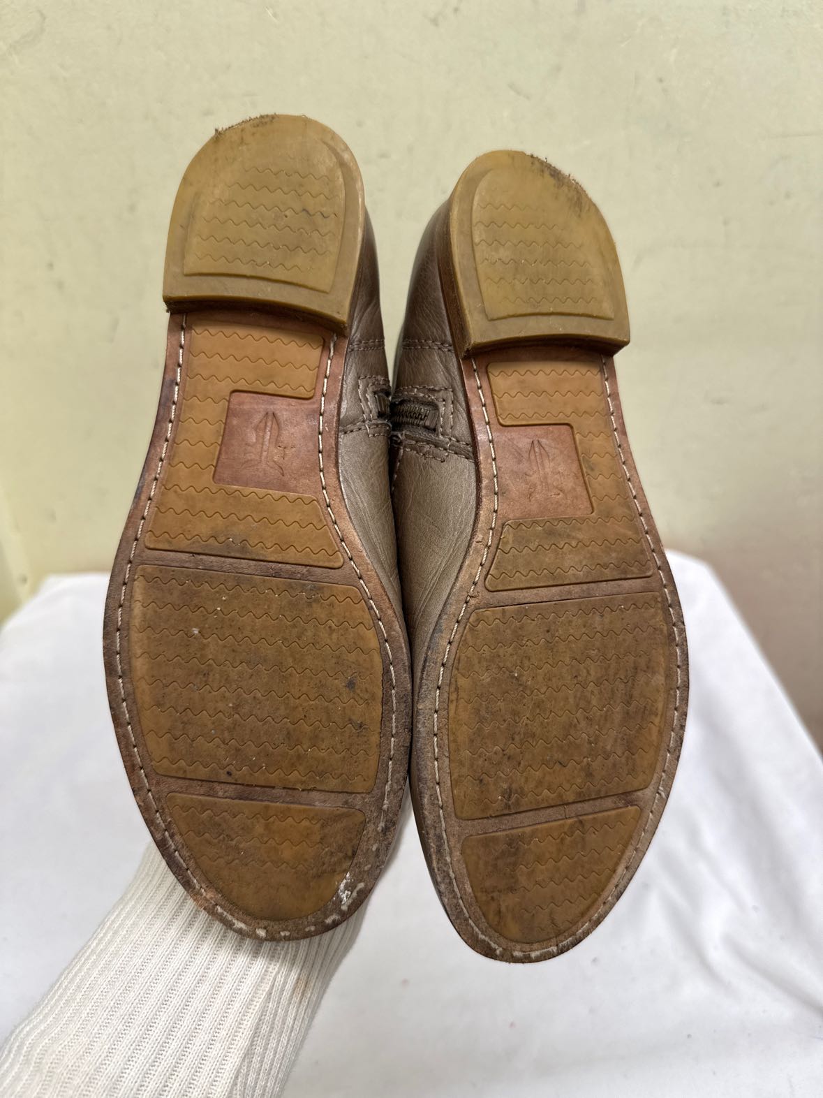 Frye Women's Size 6-1/2 Taupe Boots Shoes